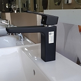 voi-lavabo-nong-lanh-mau-den-h-6900vb