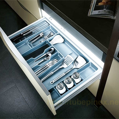 khay-chia-ngan-keo-nhua-huge-h-kcn900